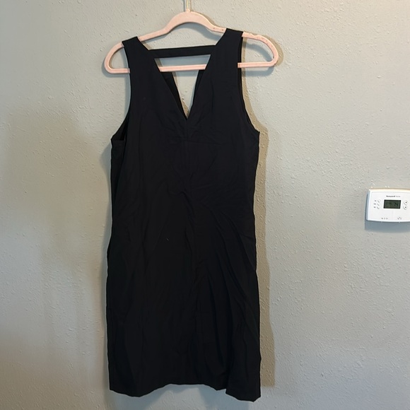 Banana Republic Black V-Neck Sleeveless Mini Dress - Picture 3 of 7